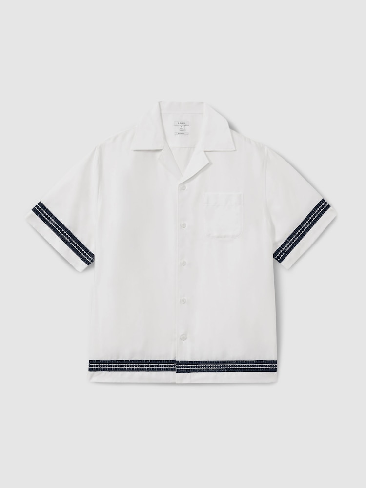 Reiss White/Navy Sharday Relaxed Embroidered Trim Cuban Collar Shirt - Image 2 of 5