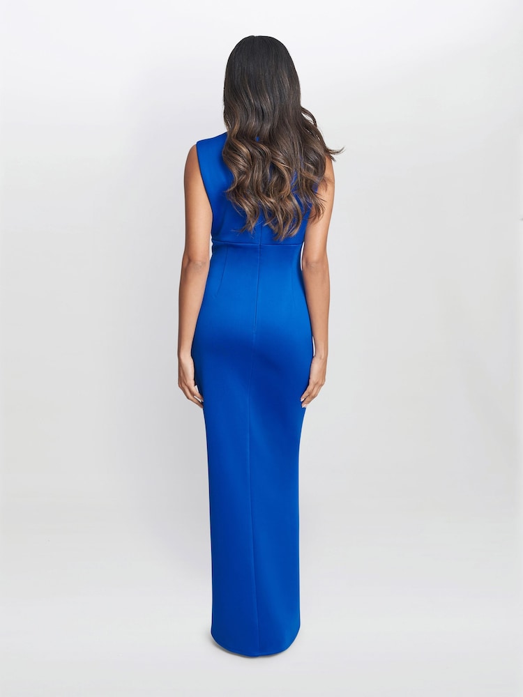 Gina Bacconi Patsy Maxikleid mit quadratischem Ausschnitt und 3D-Blume - Bild 2 von 5 Gina Bacconi Patsy Maxikleid mit quadratischem Ausschnitt und 3D-Blume - Bild 2 von 5