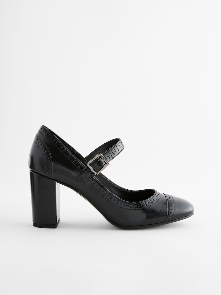 Schwarz - Forever Comfort® Brogue Pumps mit Blockabsatz und runder Zehenpartie - Bild 2 von 5 Schwarz - Forever Comfort® Brogue Pumps mit Blockabsatz und runder Zehenpartie - Bild 2 von 5