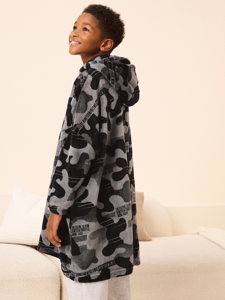 Grey Camouflage Fleece Hooded Blanket (3-16yrs) - Image 3 of 5