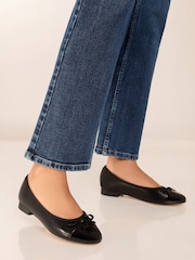 črna - Lipsy Flat ojačana konica; kapica pentlja Ballet lahki športni copati Faux Leather Work balerinke - Slika 4 iz 4