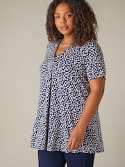 Live Unlimited Curve Ditsy принт Jersey Pleat Front Top - Изображение 1 из 7