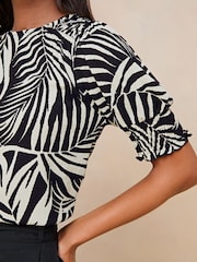 Lipsy Cream Round Neck Puff Sleeve T-Shirt - Image 4 of 4