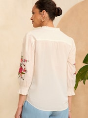 Love & Roses Ivory White Embroidery Embroidered V Neck 3/4 Sleeve Blouse - Image 3 of 4