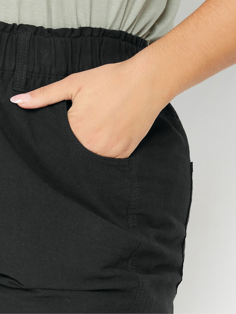 Yours Curve Black Cool 100% Cotton Shorts - Image 4 of 4