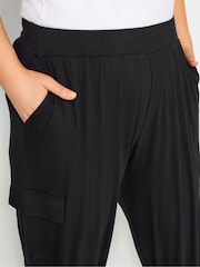 Negro - Yours Curve Cropped Cargo Harem Trousers - Imagen 4 de 5