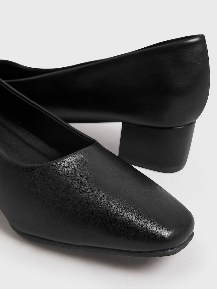 Yours Curve Black Extra Wide Fit Faux Leather Block Heel Court Shoes In Extra Wide EEE Fit - Image 5 of 5