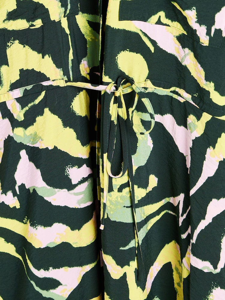 Oliver Bonas Midi-Hemdkleid mit abstraktem Print - Bild 9 von 9