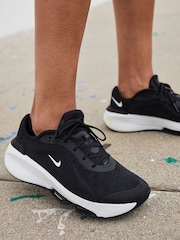 Nike Black Versair Gym Trainers - Image 11 of 12