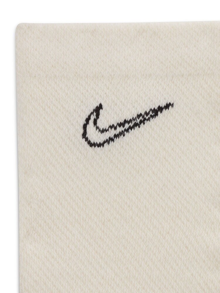 Nike Natural Everyday Plus Cushioned Crew Socks 2 Pack - Image 4 of 4 Nike Natural Everyday Plus Cushioned Crew Socks 2 Pack - Image 4 of 4
