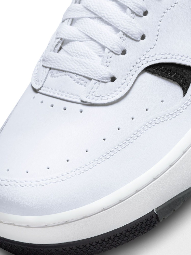 Nike White/Black Gamma Force Trainers - Image 11 of 12