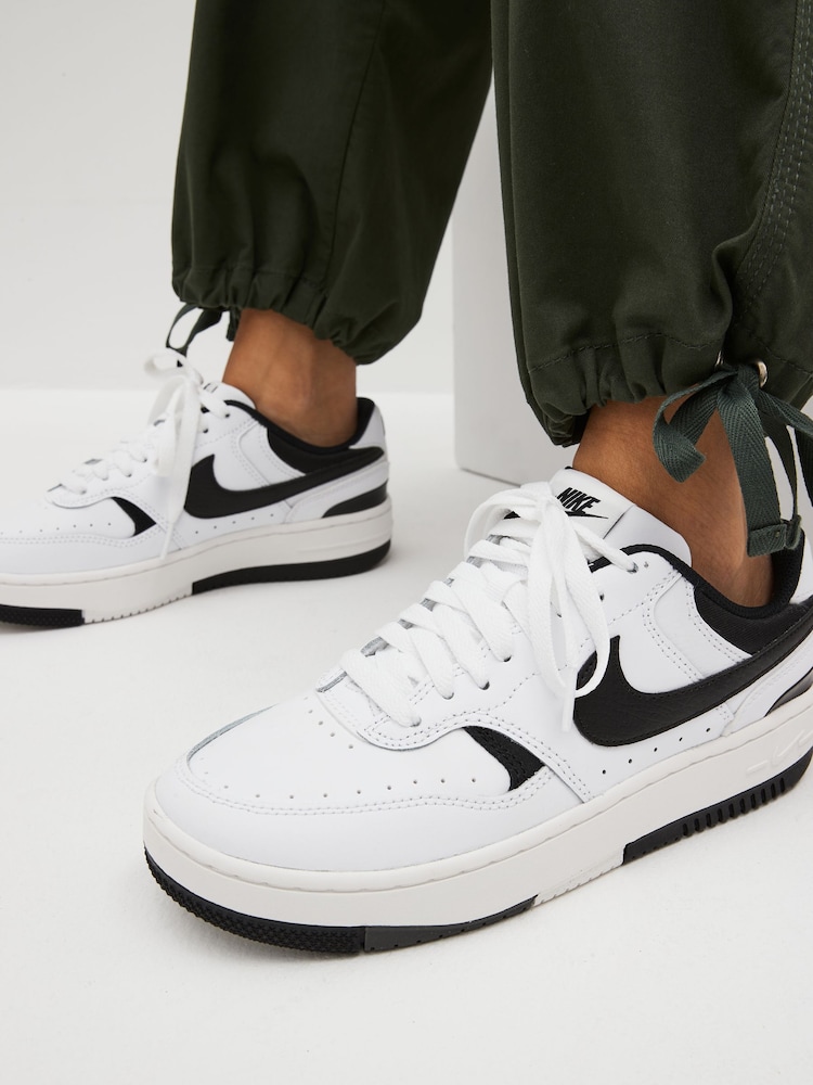 Nike White/Black Gamma Force Trainers - Image 3 of 12