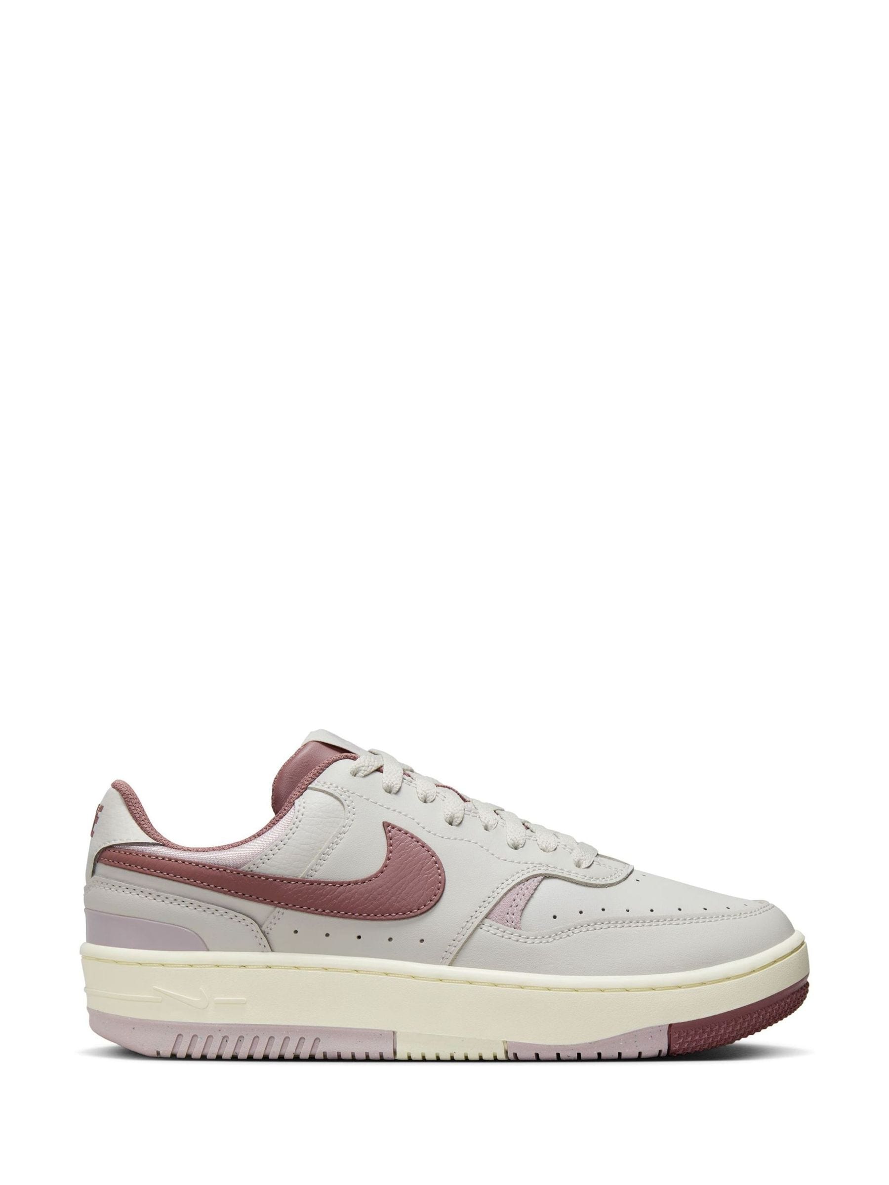 Lilac nike trainers clearance