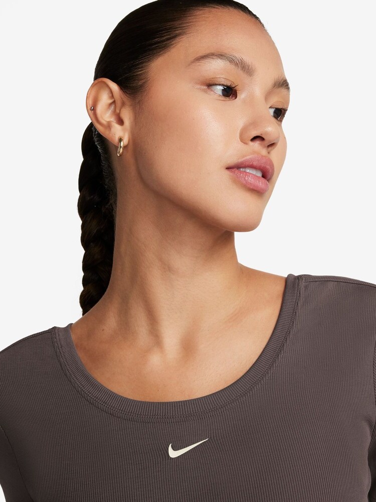 Nike Brown Chill Knits Mini Ribbed Short Sleeve Top - Image 10 of 10 Nike Brown Chill Knits Mini Ribbed Short Sleeve Top - Image 10 of 10