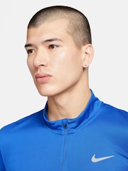 Ярко-синий - Топ для бега с короткой молнией Nike Dri-FIT Pacer - Изображение 4 из 7