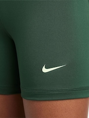 Зеленый - Nike Pro Dri-FIT 3 Inch Super High Waist Shorts - Изображение 5 из 6
