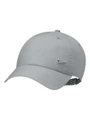 Gris - Nike Dri-FIT Club Unstructured Metal Swoosh Cap - Imagen 5 de 8