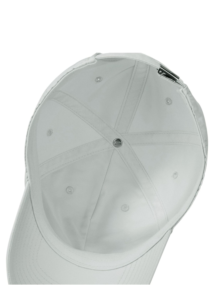 Gris - Nike Dri-FIT Club Unstructured Metal Swoosh Cap - Imagen 8 de 8