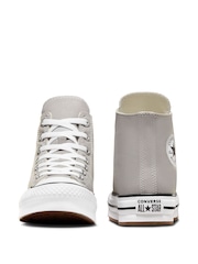 حذاء رياضي Chuck Taylor رافع للجسد من إيثيلين فينيل أسيتات للشباب من Converse - صورة 5 من 8