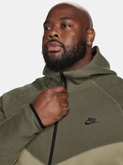Nike Dark Green Tech Fleece Zip-Up Hoodie - Image 13 of 16