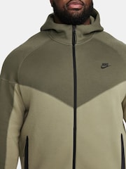 Nike Dark Green Tech Fleece Zip-Up Hoodie - Image 14 of 16
