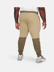 Nike Dark Green Tech Fleece Joggers - Image 10 of 15