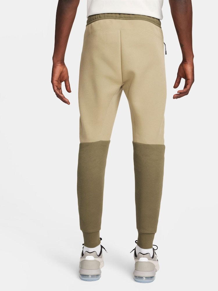Nike Dark Green Tech Fleece Joggers - Image 2 of 15 Nike Dark Green Tech Fleece Joggers - Image 2 of 15