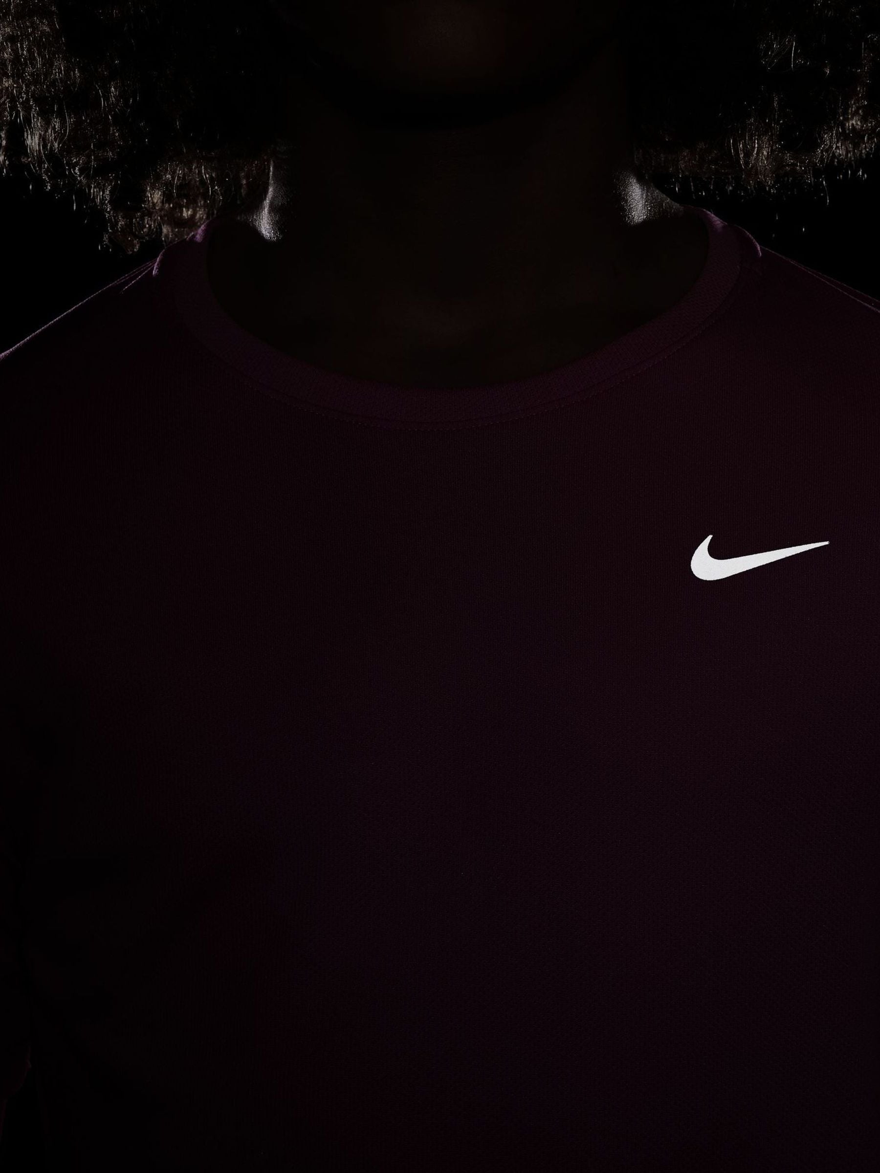 Black and hot pink nike shirt store