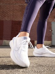 Nike White Interact Run Running Trainers - Image 12 of 12