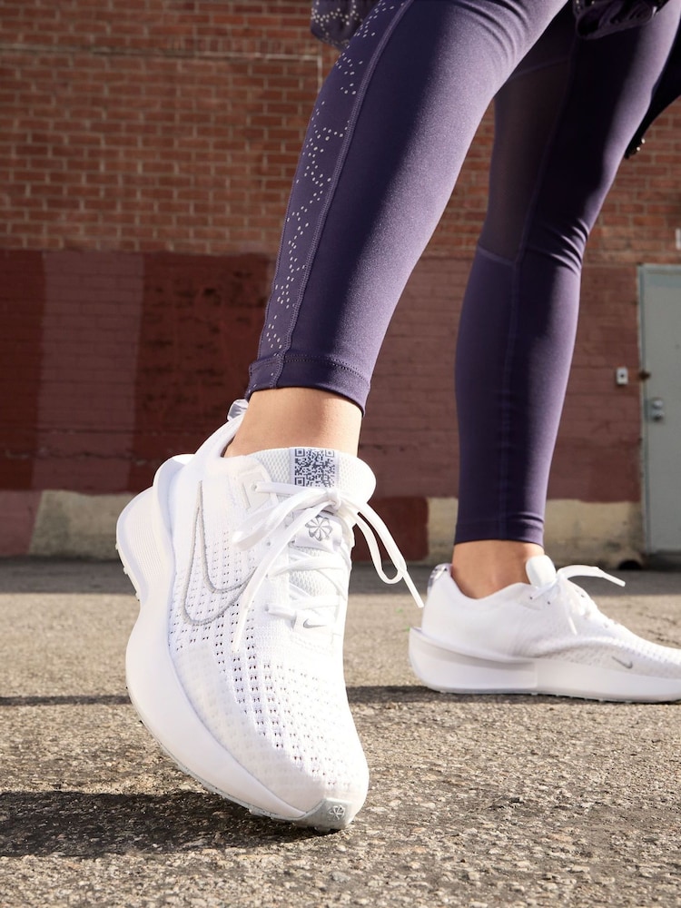 Nike White Interact Run Running Trainers - Image 12 of 12 Nike White Interact Run Running Trainers - Image 12 of 12