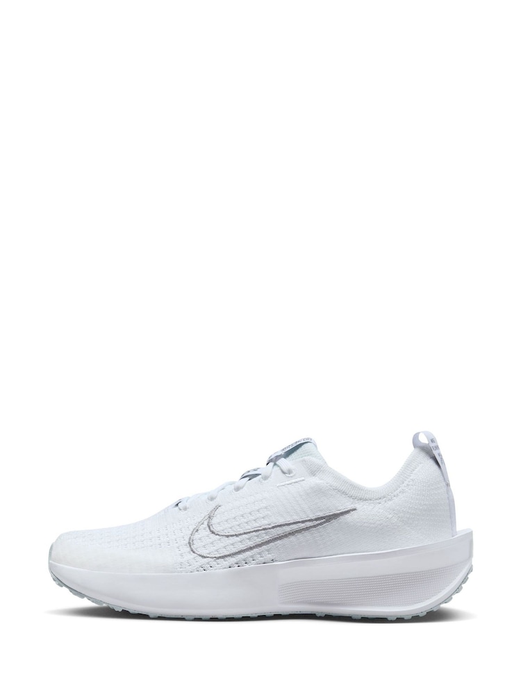 Nike White Interact Run Running Trainers - Image 2 of 12 Nike White Interact Run Running Trainers - Image 2 of 12