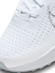Nike White Interact Run Running Trainers - Image 9 of 12