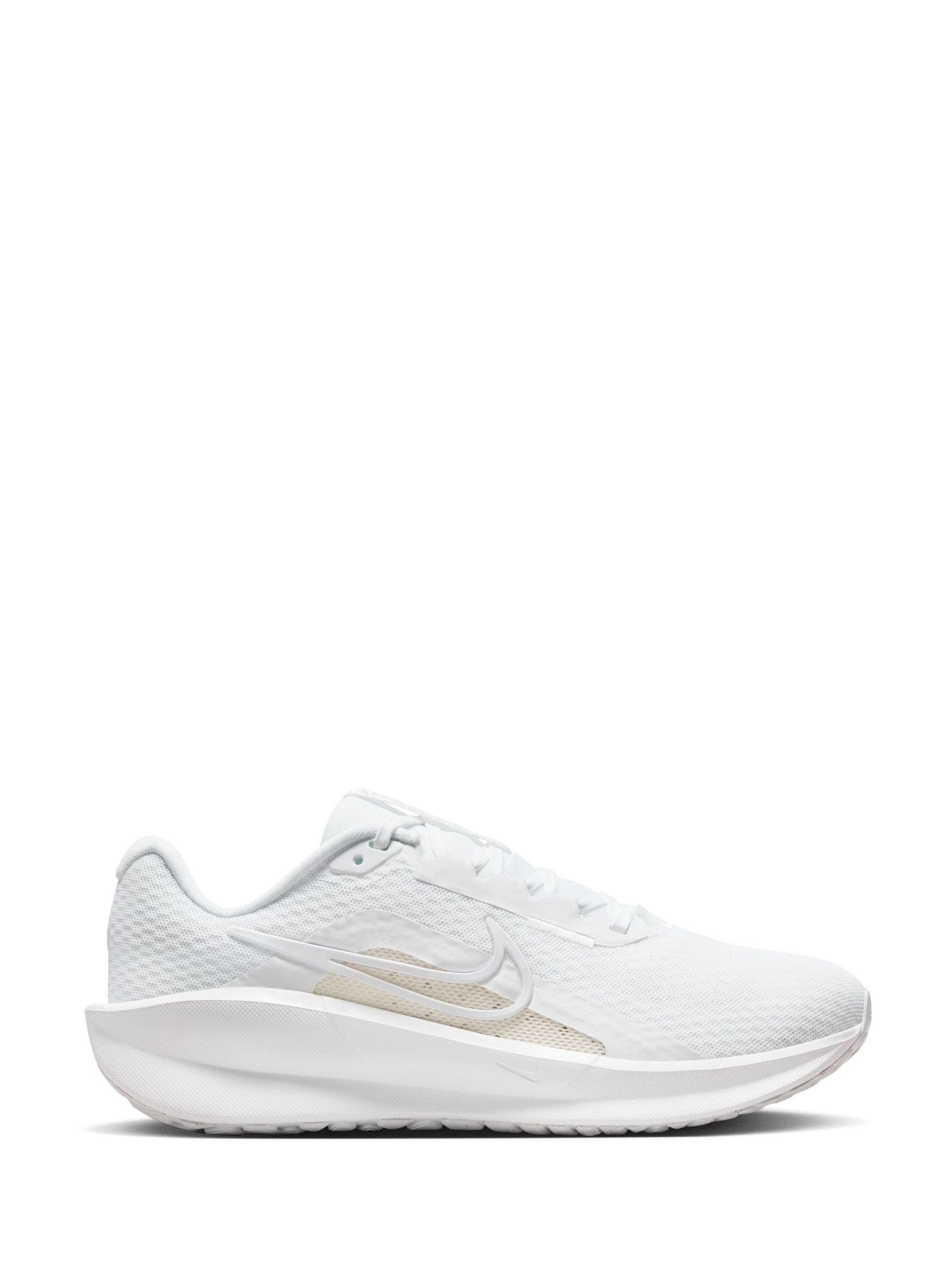 White nike running trainers hot sale