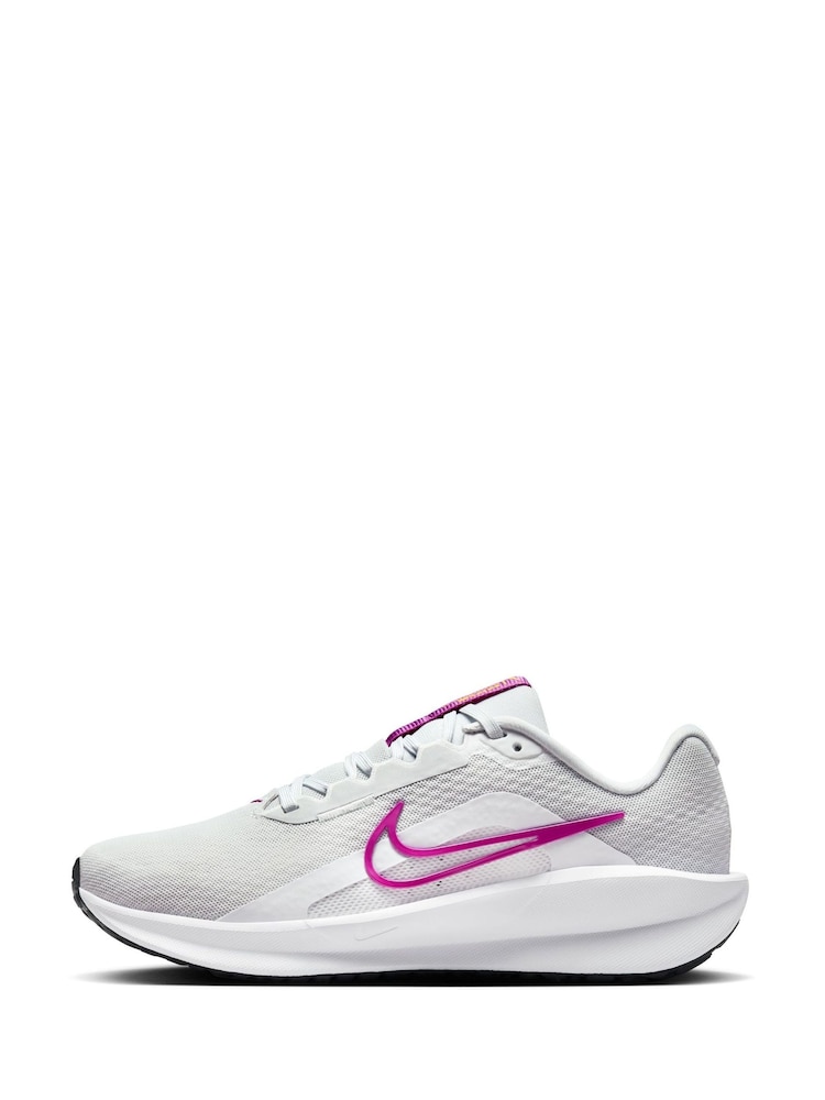 Nike Grey/Pink/White Downshifter 13 Road Running Trainers - Image 2 of 11