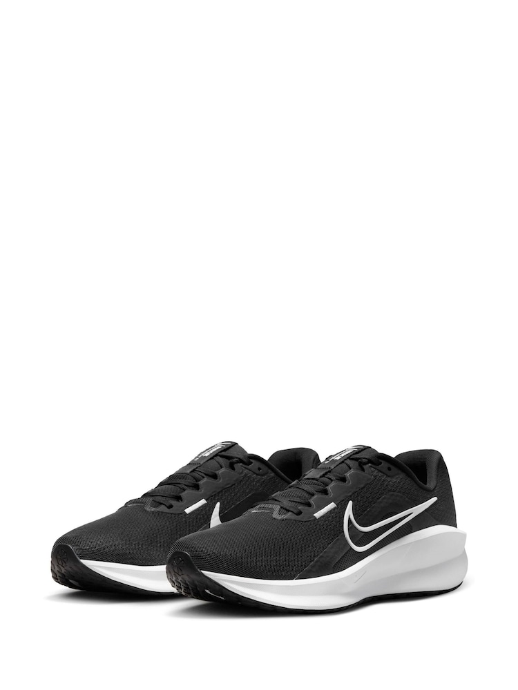 Nike Black/White Downshifter 13 Road Running Trainers - Image 2 of 12