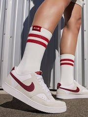 Nike Red/Cream Court Vision Low Trainers - Image 9 of 10
