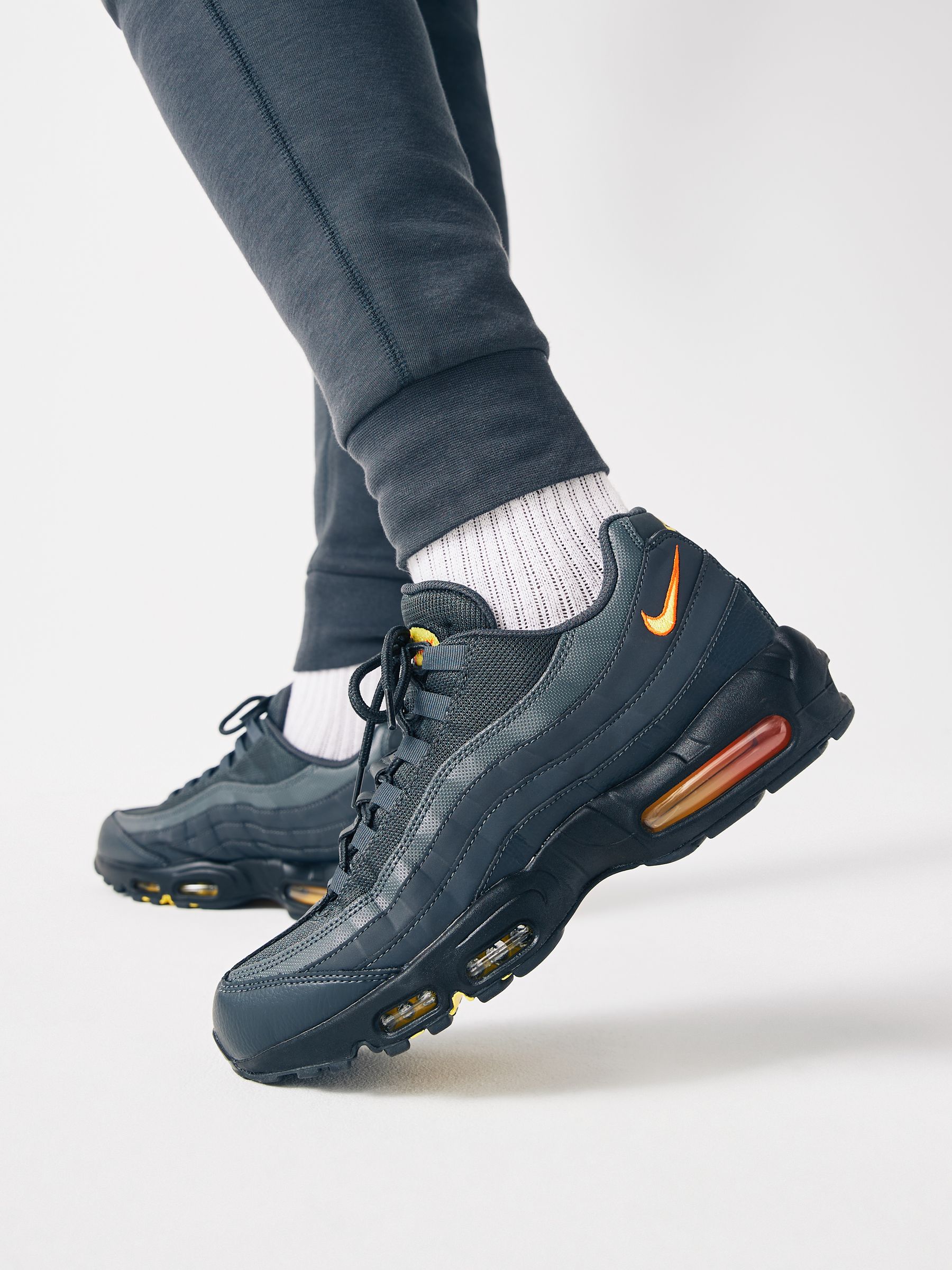 Nike air max 95 ultra se black and orange online