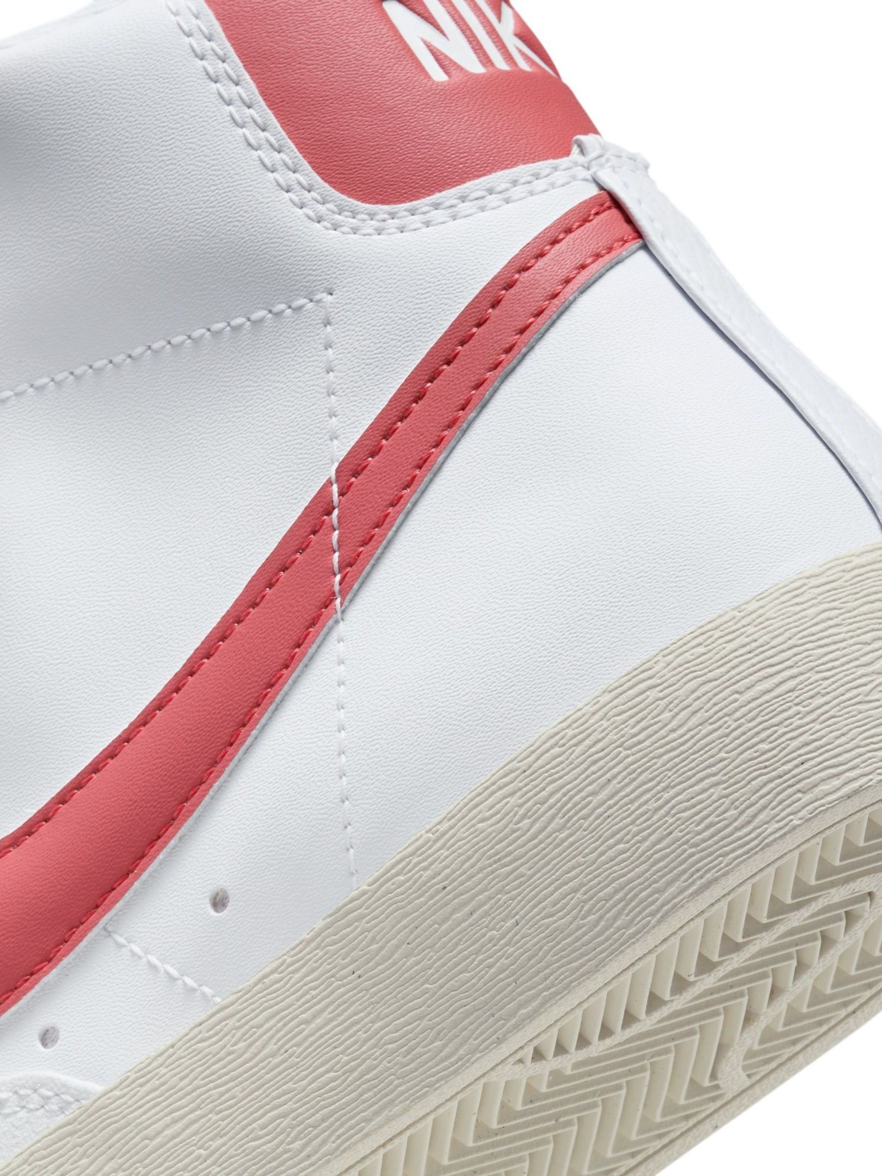 Nike blazer trainers in white and red store