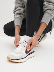 Off White/Roșu - Nike Phoenix Waffle Trainers - Image 1 of 12