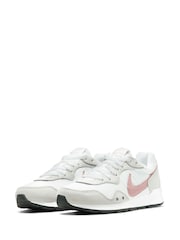 Nike White/Pink Venture Runner Trainers - Image 5 of 8