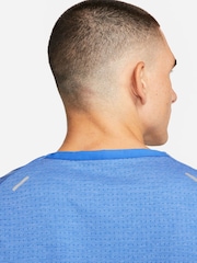 Nike Blue Rise 365 Running Top - Image 5 of 8