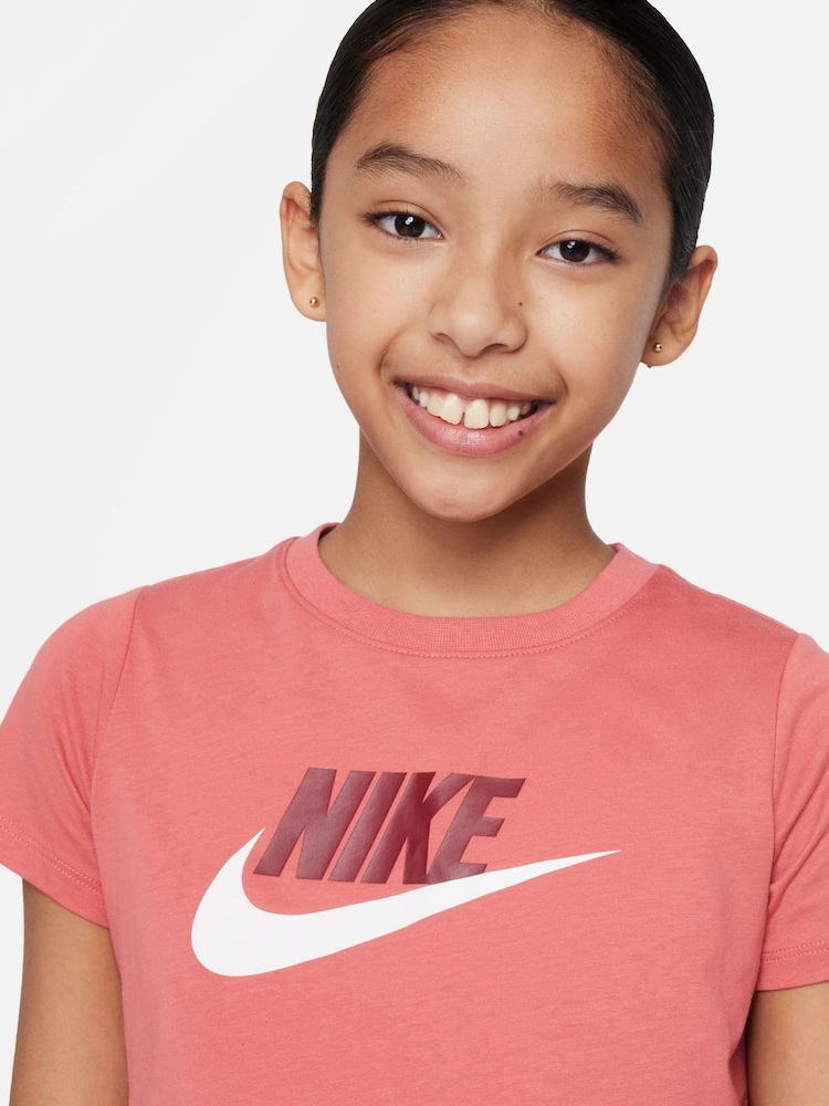 Nike Red Futura Cropped T-Shirt - Image 4 of 4 Nike Red Futura Cropped T-Shirt - Image 4 of 4