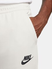 Nike Beige Sportswear Tech Essentials Fleece Joggers - Image 4 of 6