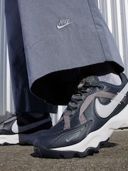 Nike Black TC7900 Trainers - Image 11 of 11