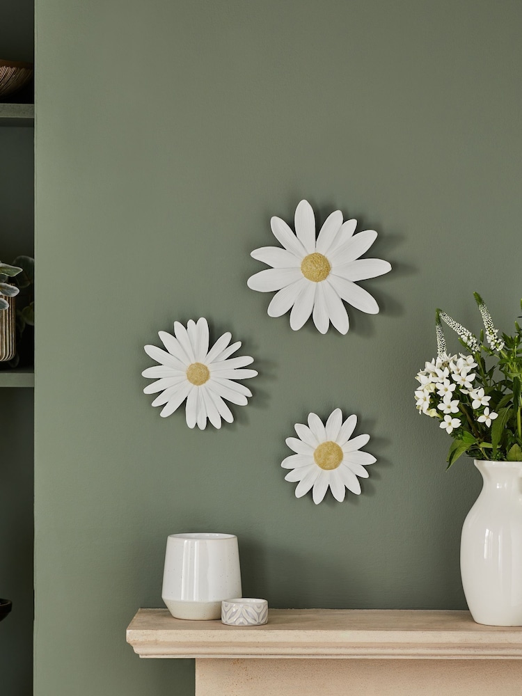 Set of 3 White Daisy Flower Wall Art - Image 1 of 5