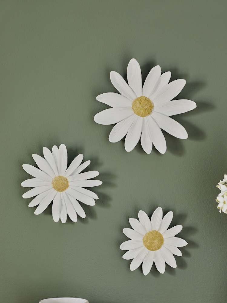 Set of 3 White Daisy Flower Wall Art - Image 2 of 5