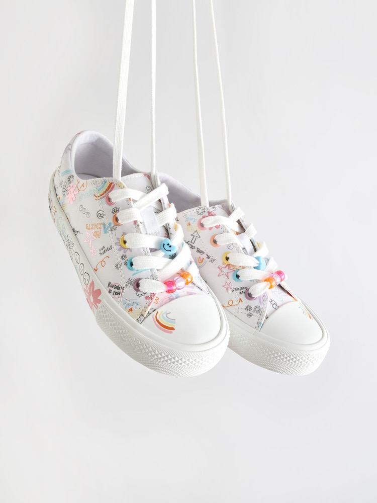 Kritzel-Design, Weiß - Geschnürte Turnschuhe mit Stern - Bild 2 von 8 Kritzel-Design, Weiß - Geschnürte Turnschuhe mit Stern - Bild 2 von 8