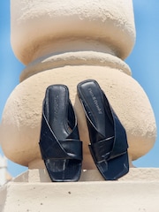 Negro - Sandalias planas tipo mule Medway de Russell & Bromley - Imagen 10 de 12