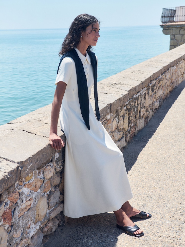 Negro - Sandalias planas tipo mule Medway de Russell & Bromley - Imagen 12 de 12 Negro - Sandalias planas tipo mule Medway de Russell & Bromley - Imagen 12 de 12
