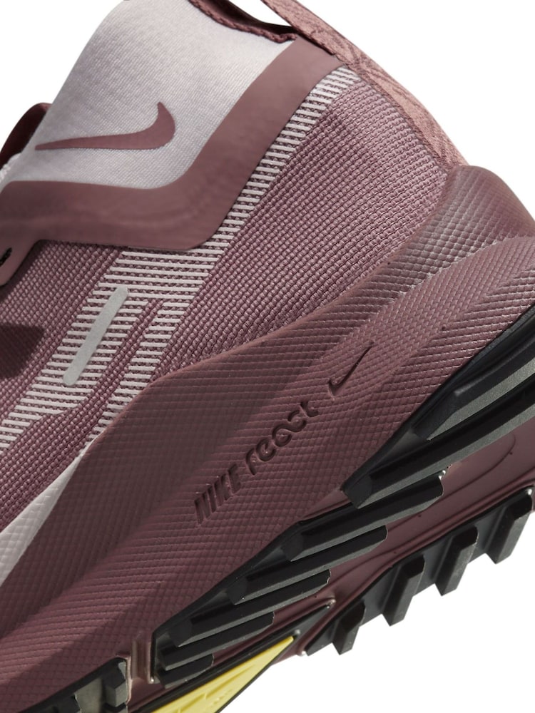 rožnata - Nike Pegasus Trail 4 GORE-TEX Waterproof Trail tek čevlji - Slika 11 iz 11 rožnata - Nike Pegasus Trail 4 GORE-TEX Waterproof Trail tek čevlji - Slika 11 iz 11